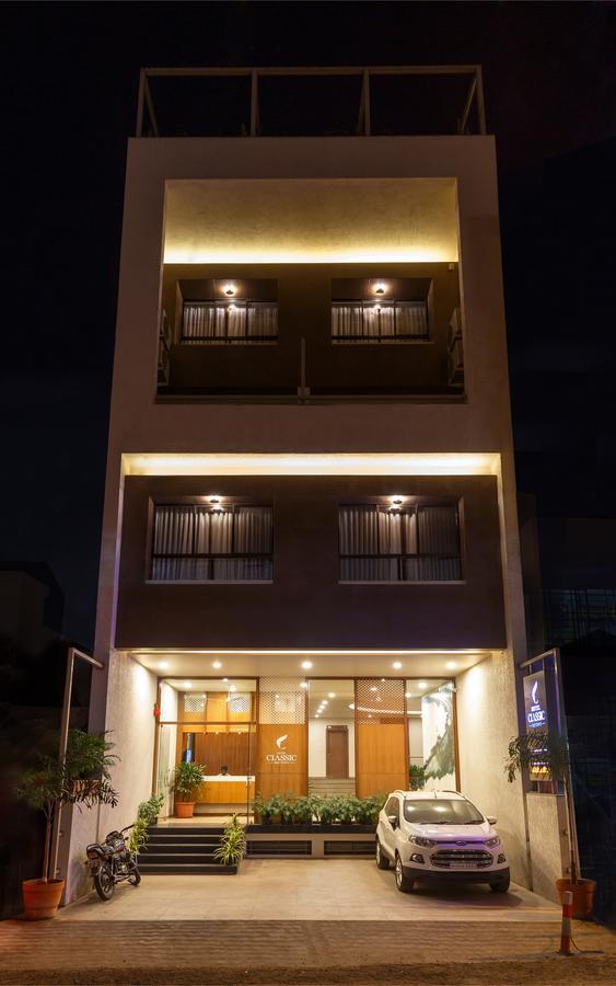 Hotel Classic Mid Town, Colhapur Exterior foto
