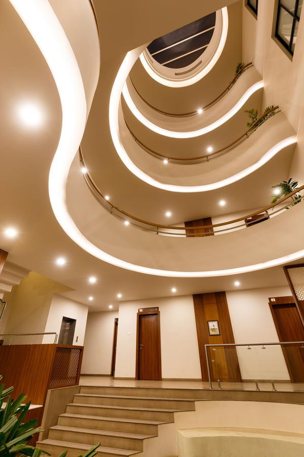 Hotel Classic Mid Town, Colhapur Exterior foto