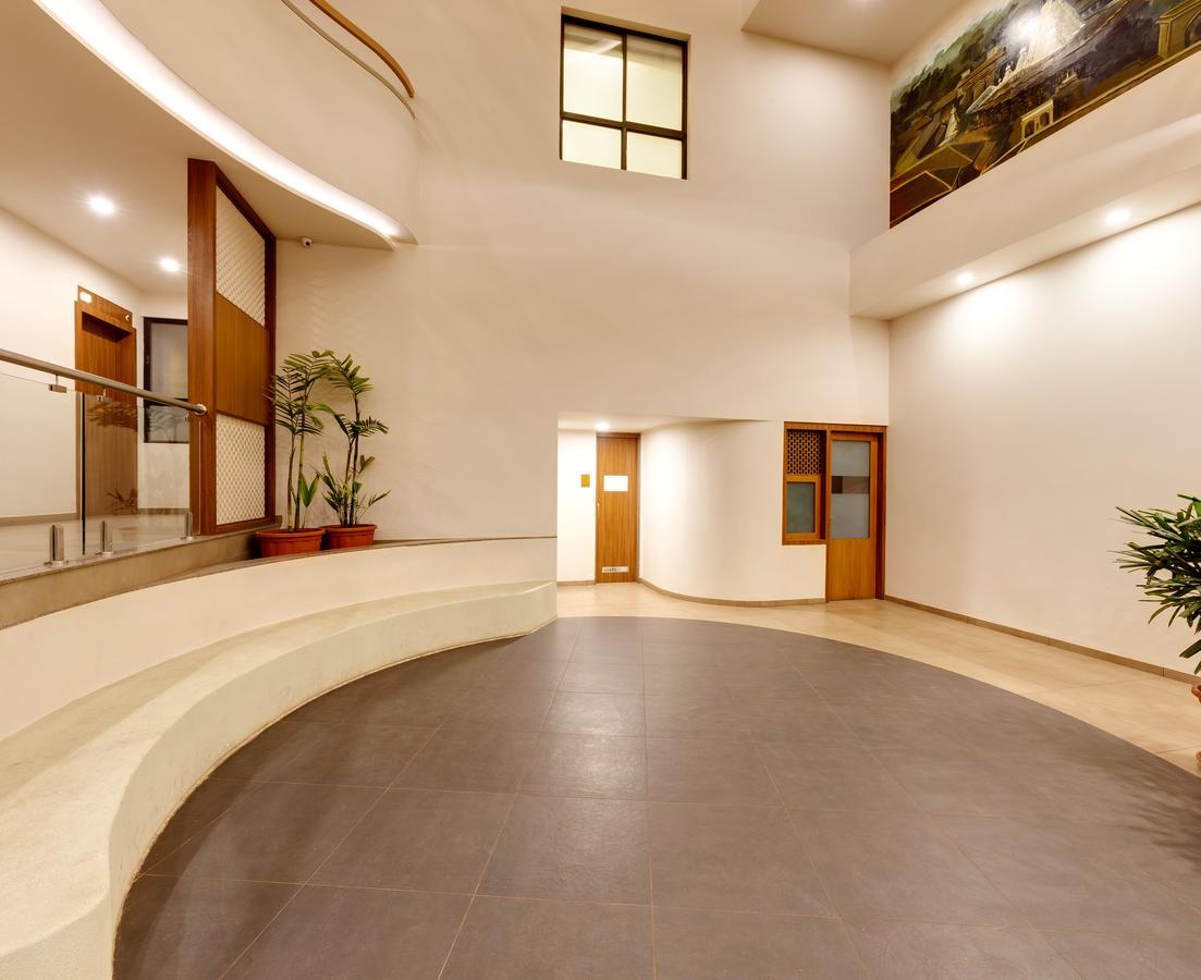 Hotel Classic Mid Town, Colhapur Exterior foto